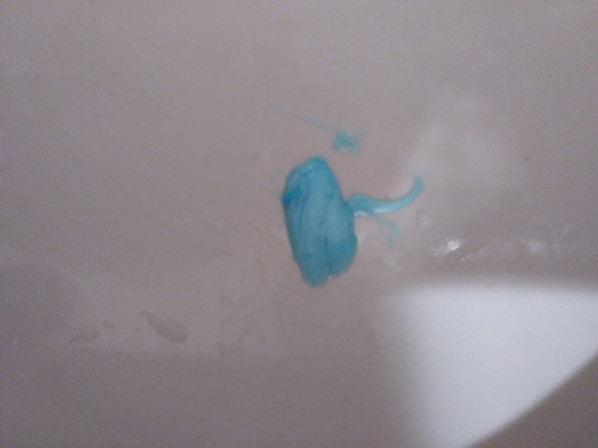 青い液体